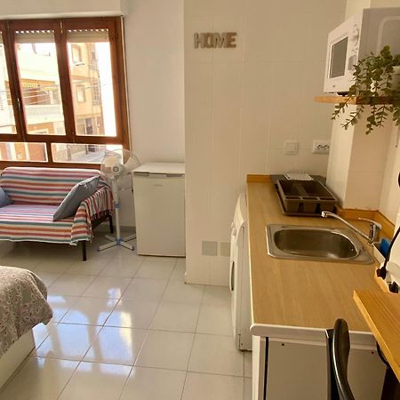 Estudio En La Playa Торевьиа Экстерьер фото