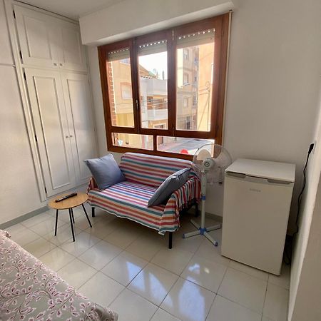 Estudio En La Playa Торевьиа Экстерьер фото