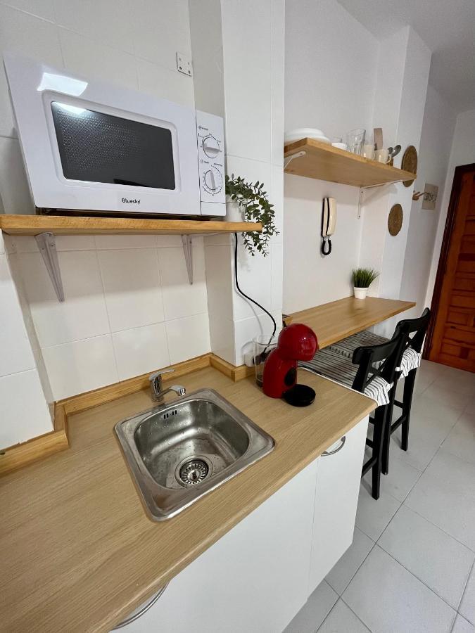 Estudio En La Playa Торевьиа Экстерьер фото