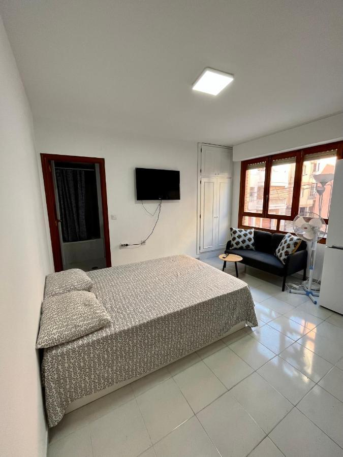 Estudio En La Playa Торевьиа Экстерьер фото